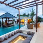 Área Externa Luxuosa com Piscina e Gazebo