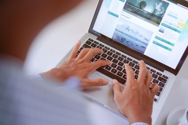 O custo de atender a clientes abusivos e mal-educados