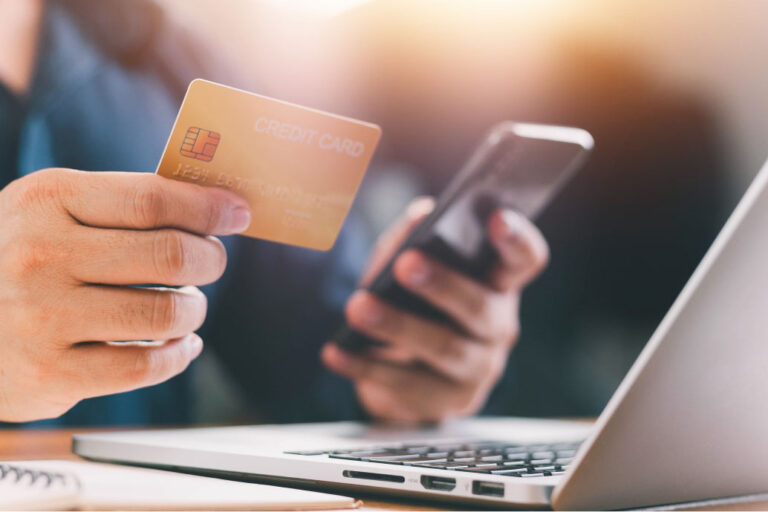Dock, Muevy e Mastercard lançam solução para facilitar transações financeiras internacionais