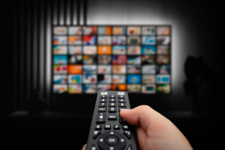 Publicidade digital nas TVs conectadas: o novo território estratégico para marcas e anunciantes